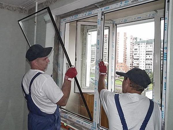 Comment retirer vous-même une vitre d'une fenêtre en plastique