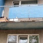 photo d'un balcon en mauvais état