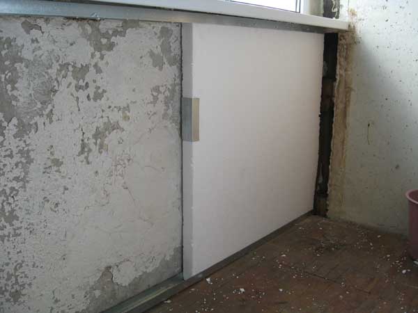 photo d'isolation de balcon avec de la mousse