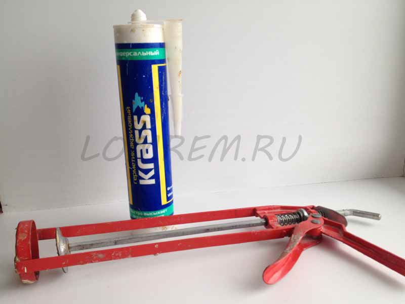 Pistolet à cartouche et mastic acrylique