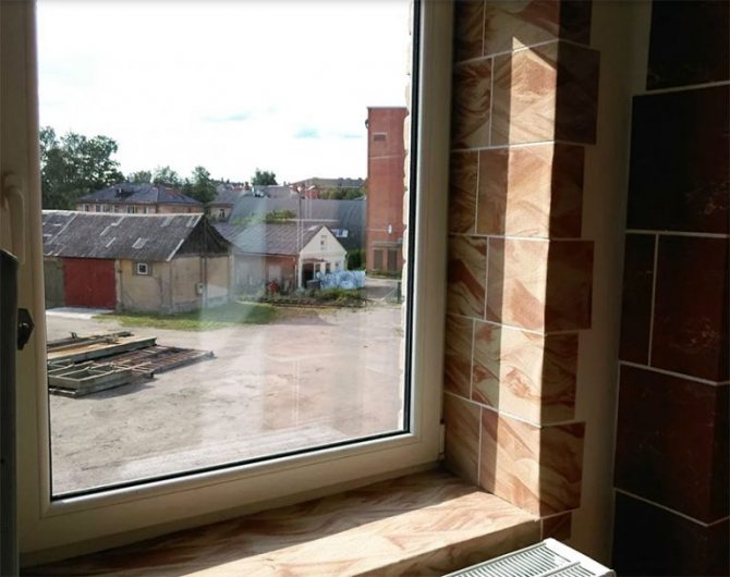 Carreaux de céramique sur les pentes