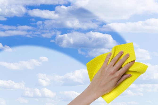 L'entreprise de nettoyage lavera les vitres rapidement et efficacement