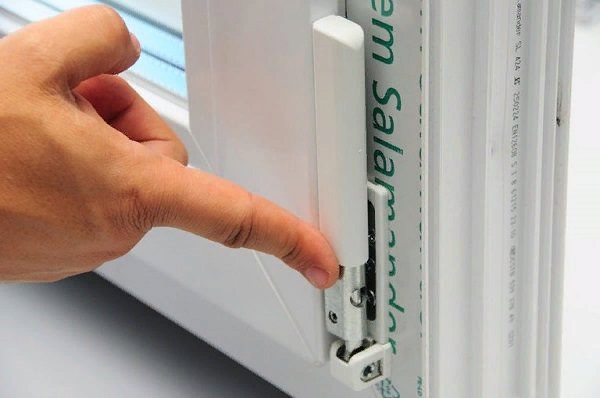 Les capuchons articulés sont les suivants