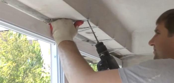 Fixation de la structure au balcon