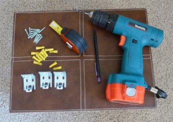 Fixation des stores au plafond