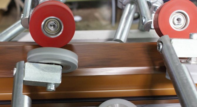 Machine à plastifier les fenêtres