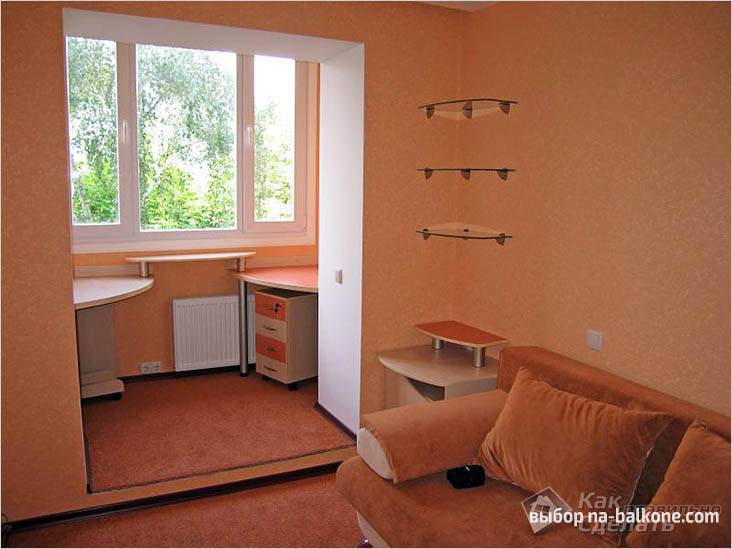 Coin salon sur le balcon: lieu de repos sans sortir de l'appartement