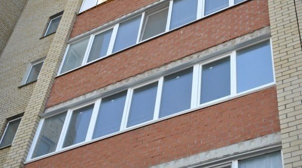 Loggia et balcon: les différences sont importantes, mais elles ont le même but