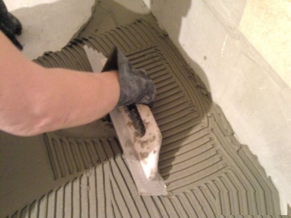 Master class à faire soi-même sur le choix et la pose de carrelage sur un balcon ou une loggia par des professionnels