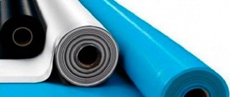 Matériaux nécessaires à l'installation du pare-vapeur sous le parement, étapes des travaux