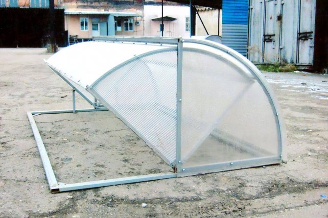 Mini serre de bricolage. 700 photos, instructions étape par étape