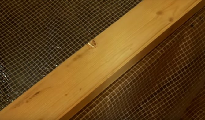 Installation de bûches sur le balcon et la loggia