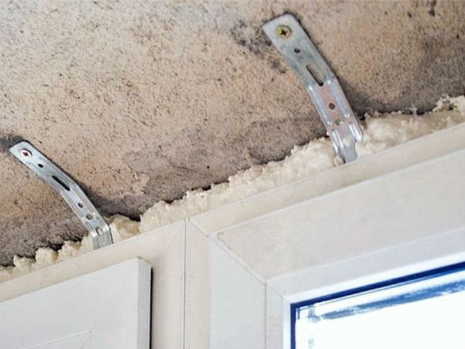 Installation de fenêtres en PVC conformément à l'ancrage GOST