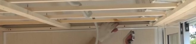 Montage du profilé en U avec des agrafes 2