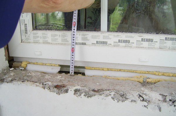 Installation de fenêtres en plastique