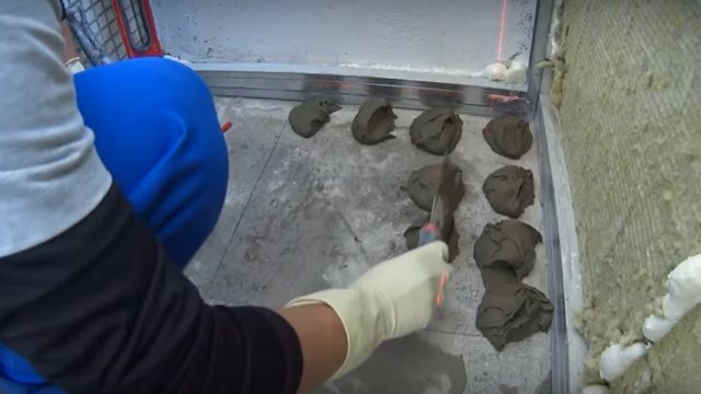 Installation à faire soi-même de carreaux sur le balcon: comment mettre, photo