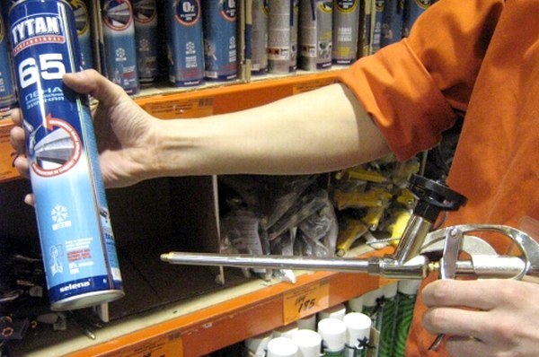 Mousse polyuréthane sans pistolet