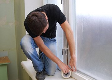 Mousse de montage pour fenêtres en bois