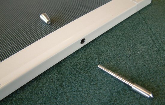 Moustiquaire sur les fenêtres en plastique: comment retirer la moustiquaire de la fenêtre sans excès