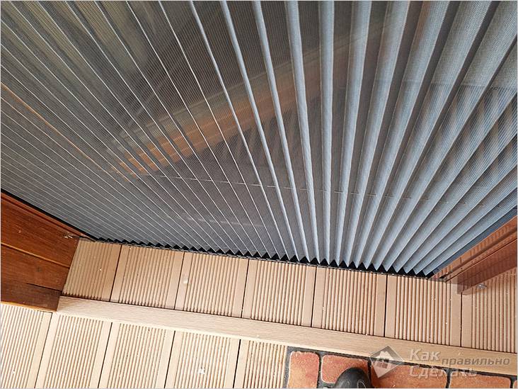 Moustiquaire plissée