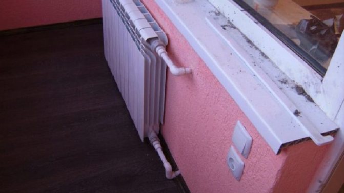 Est-il possible d'installer des batteries sur le balcon: coordination, ce qui doit être pris en compte, la procédure