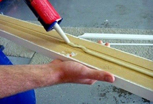 plateaux sur windows dans une maison en bois