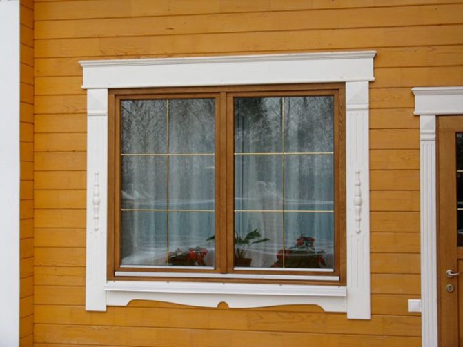 plateaux sur windows dans une maison en bois