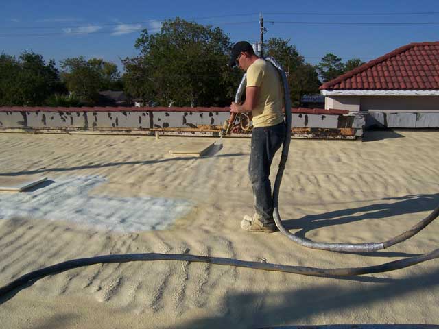 pulvérisation de mousse de polyuréthane