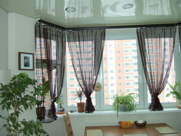 Corniche flexible murale