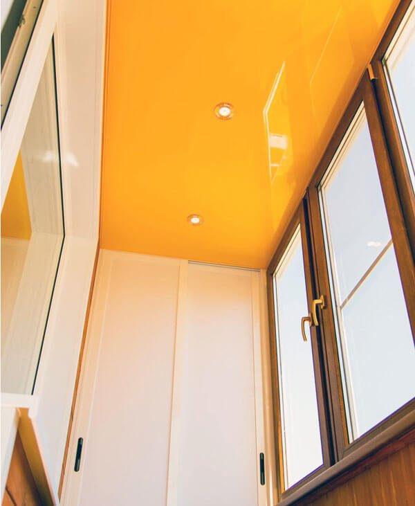 plafond tendu sur le balcon