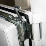 La porte en plastique du balcon ne se ferme pas: que faire