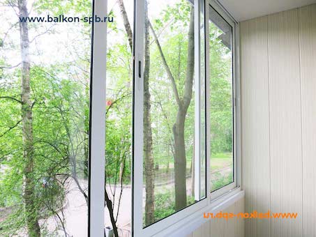 vitrage peu coûteux pour une loggia