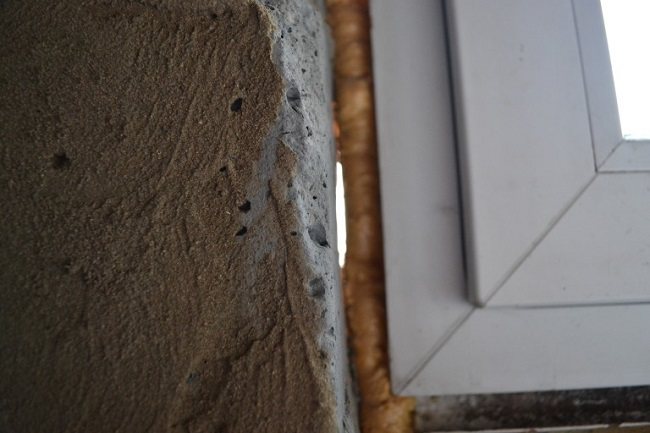 installation de mauvaise qualité des fenêtres en pvc