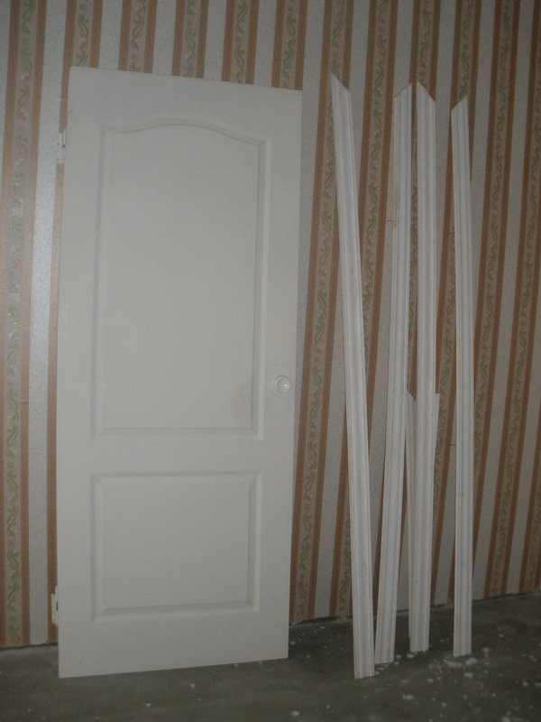 Porte canadienne non peinte