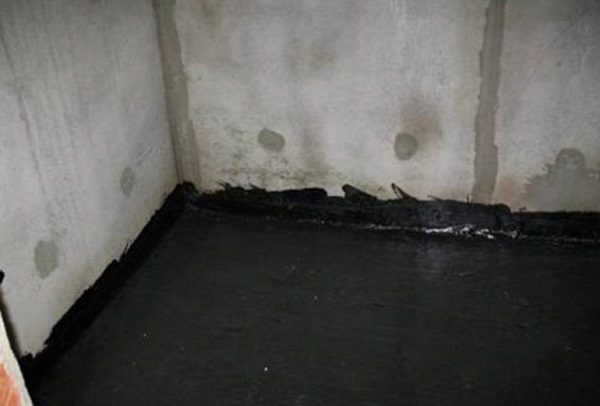 procédé de revêtement pour l'imperméabilisation des balcons et loggias