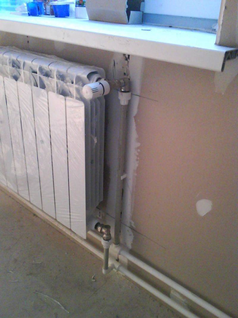 Système de chauffage monotube et bitube: quel est le meilleur, avantages et inconvénients, que choisir, exemples de photos et de vidéos