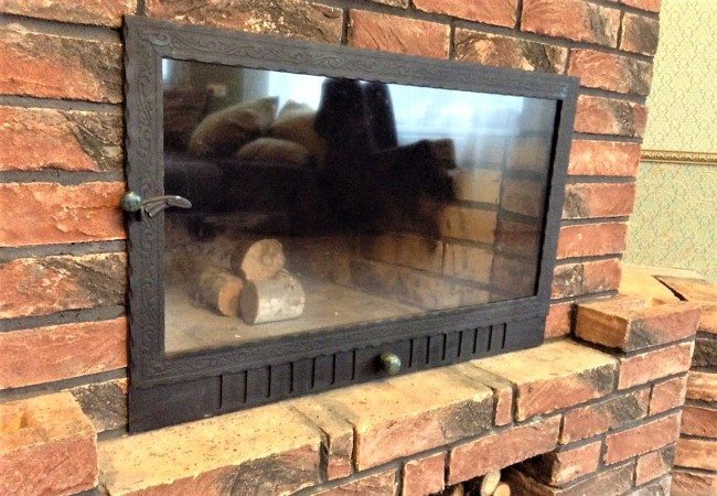 Décoration de cheminée dans un style classique