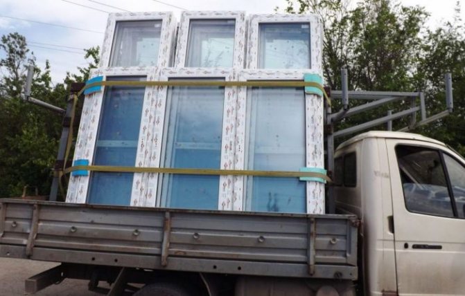 pyramide de chariot de fenêtres