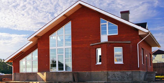 Caractéristiques de l'emplacement des fenêtres dans la maison