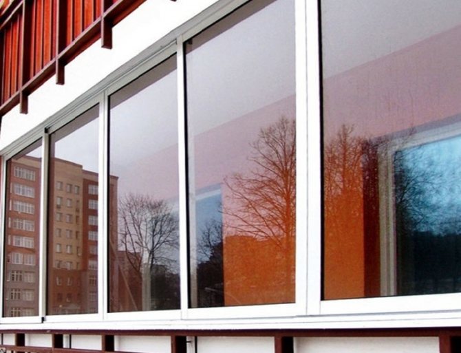 Vitrage avec profil en aluminium