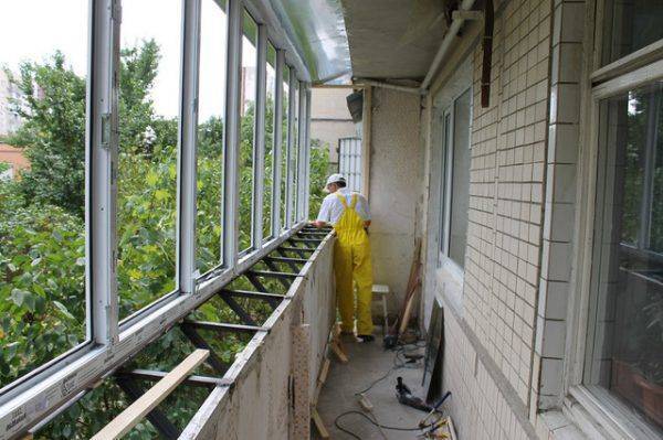 Vitrage de balcon à faire soi-même