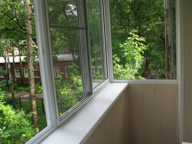 vitrage de balcon à Khrouchtchev (clé principale)