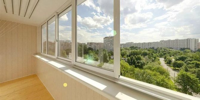 Vitrage en plastique