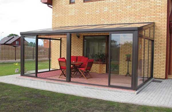 Véranda vitrée en polycarbonate