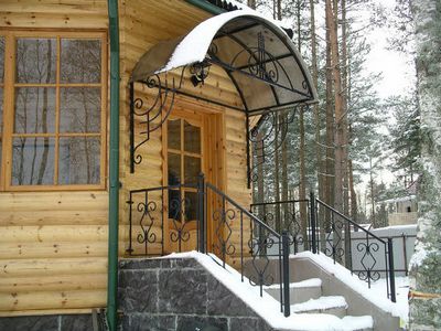 Travaux de finition à faire soi-même devant la porte d'entrée: un vestibule dans une maison privée - design, photo