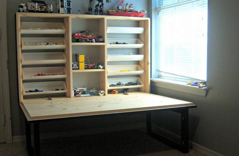 Table pliante à faire soi-même sur le balcon - plusieurs modèles avec des instructions détaillées