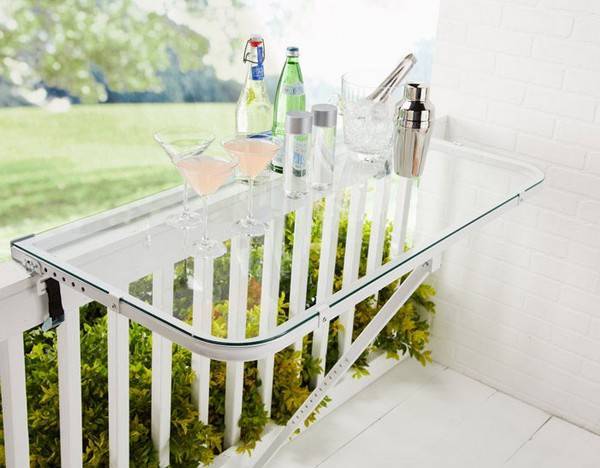 Table pliante à faire soi-même sur le balcon - plusieurs modèles avec des instructions détaillées