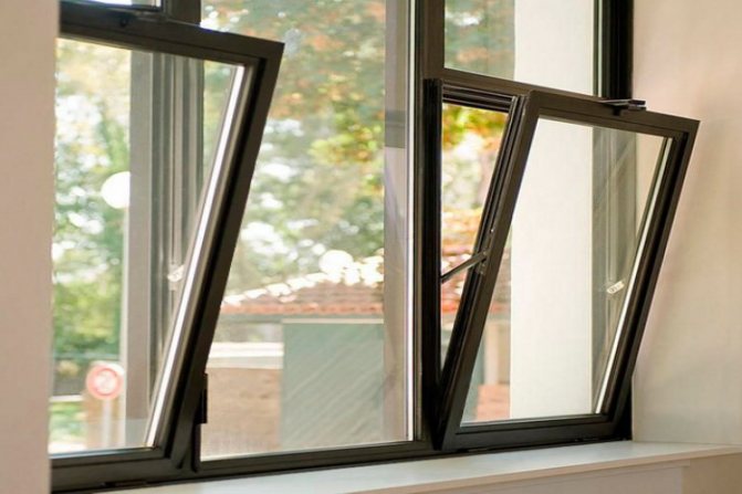 Fenêtres pliantes en plastique. Description des spécificités de la conception