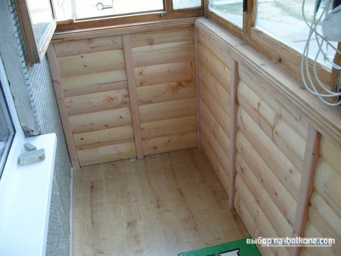 Pare-vapeur de balcon lors de l'isolation de l'intérieur avec du penoplex ou de la laine minérale avec vos propres mains Instructions Photo et vidéo