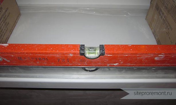 Mousse pour l'installation d'appuis de fenêtre